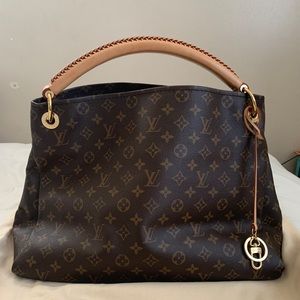 Louis Vuitton MM Monogram Artsy